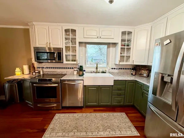 $379,000 | 373 Fir Road, Petersburg, IL 62675