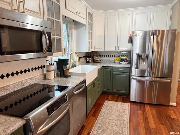 $379,000 | 373 Fir Road, Petersburg, IL 62675