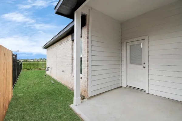 $2,675 | 21030 Shore Oak Drive, Unit A, Cypress, TX 77433