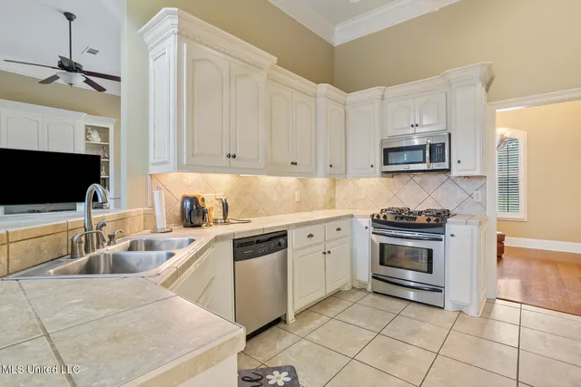 $379,900 | 124 Ashbrooke Boulevard, Madison, MS 39110