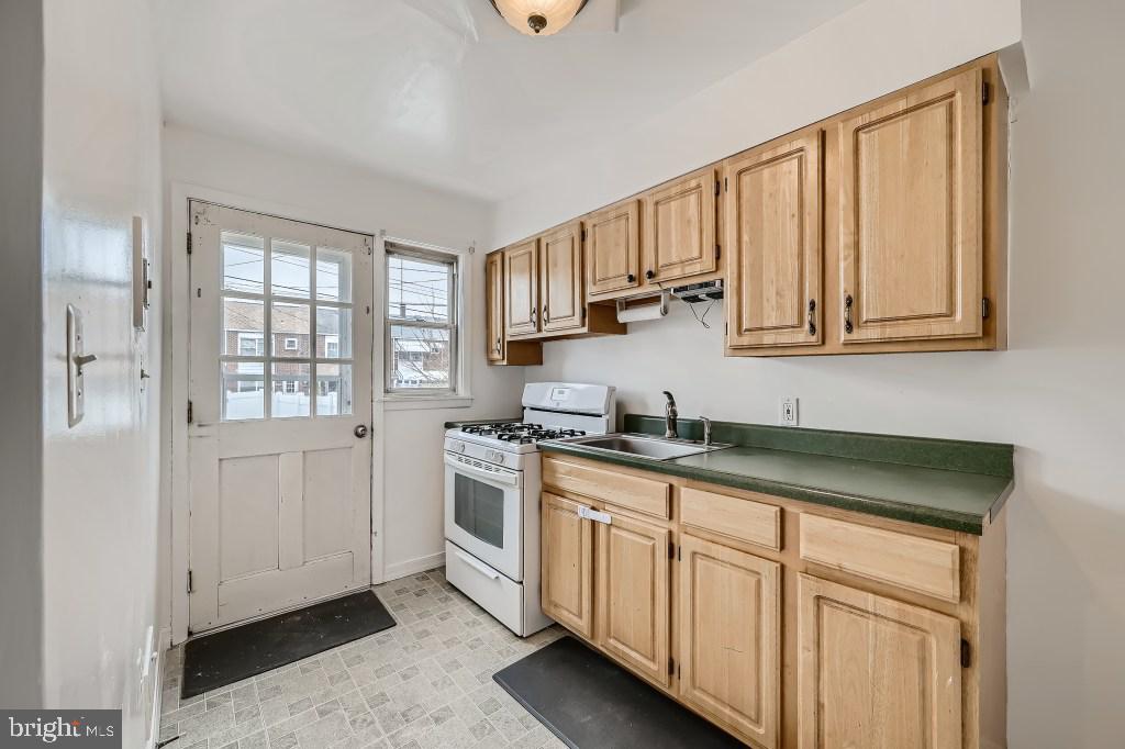 2063 Jasmine Road Baltimore, MD 21222 - Photo 5 of 11