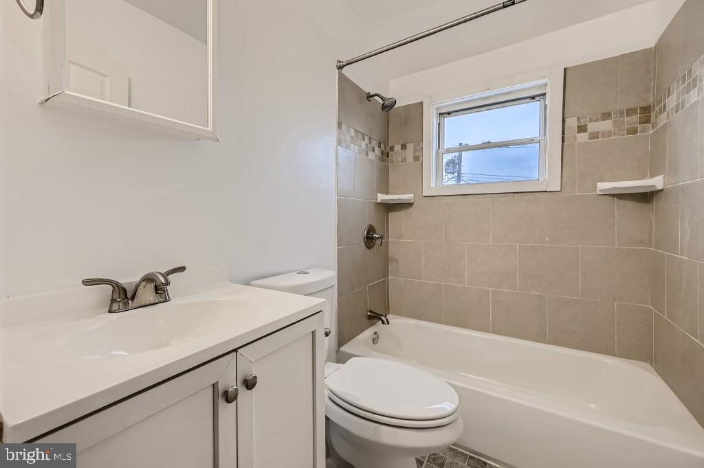2063 Jasmine Road Baltimore, MD 21222 - Photo 6 of 11