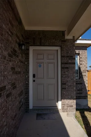 $384,900 | 166 Pelican Bay Circle, Kyle, TX 78640