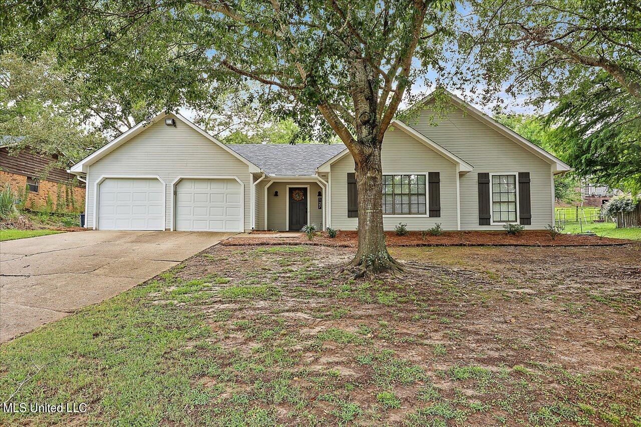 127 Scotland Road Clinton, MS 39056 - Photo 1 of 32 Front of House