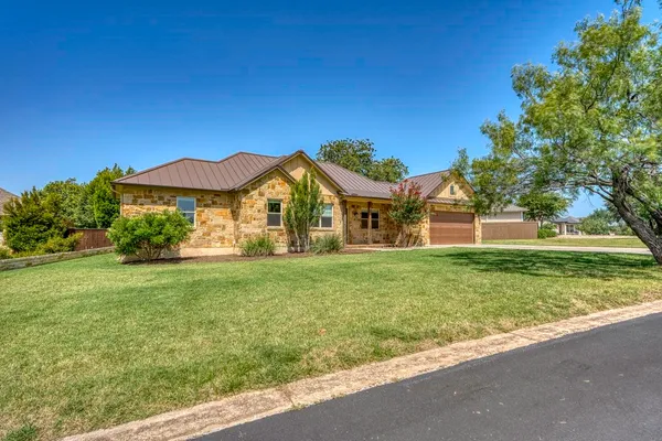 $549,000 | 804 Four Oaks Road, Marble Falls, TX 78654