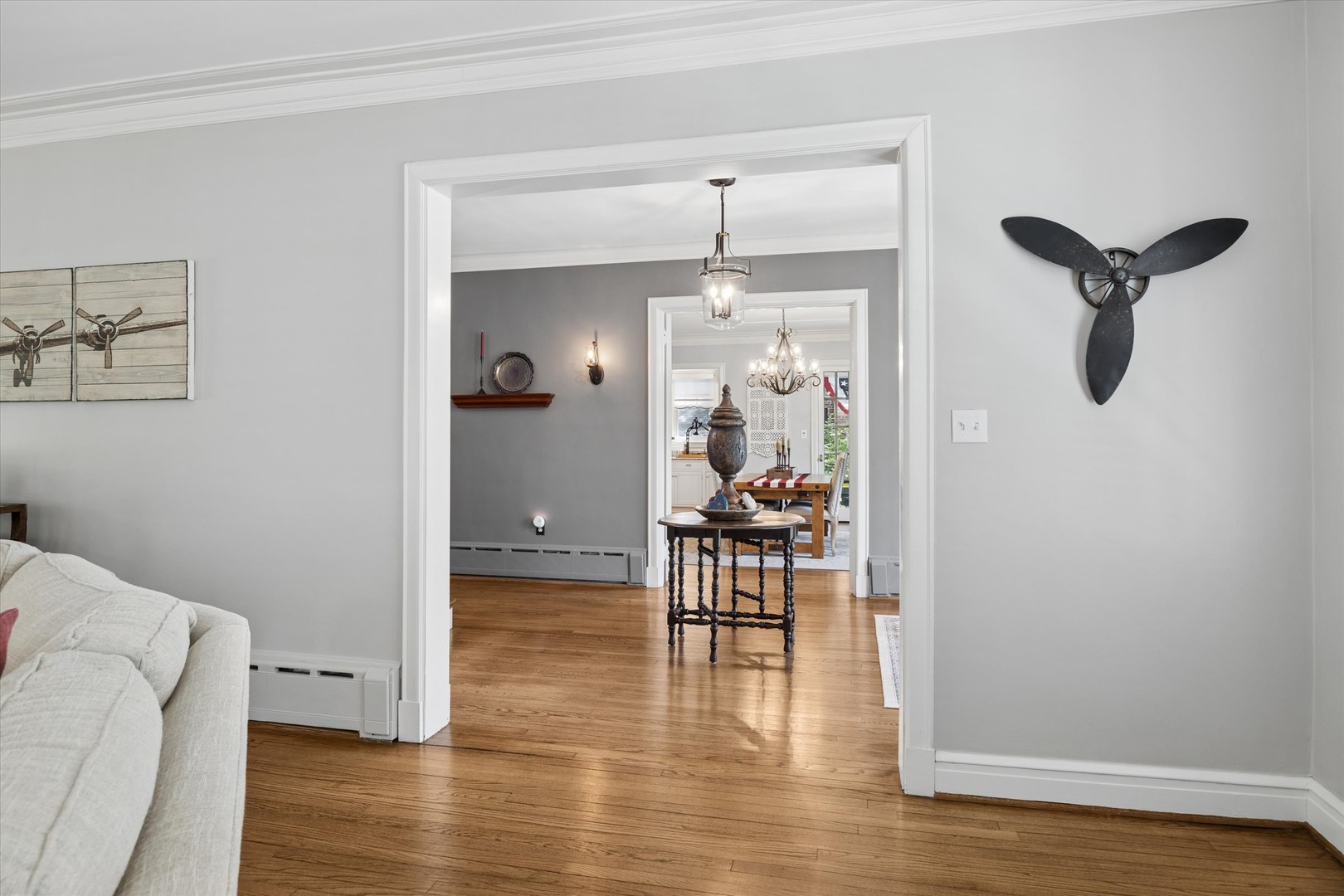 197 Woodside Road Riverside, IL 60546 - Photo 8 of 51 Gallery Image 8