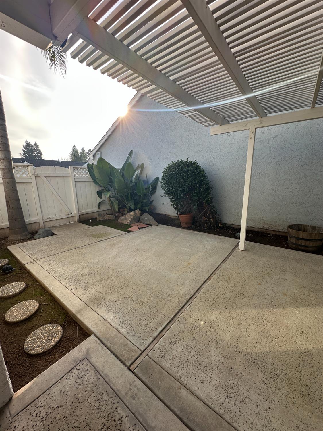 1816 East Frederick Avenue Fresno, CA 93720 - Photo 11 of 29