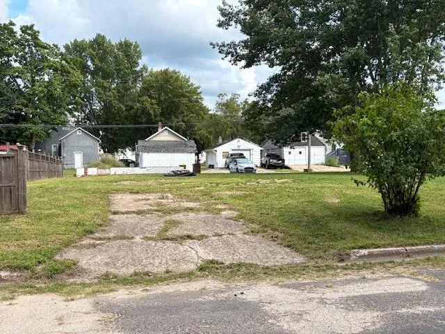 $27,500 | 820 North Prairie Street, Prairie du Chien, WI 53821