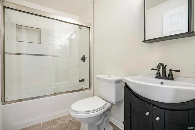 $285,900 | 507 Buffalo Court, Nappanee, IN 46550