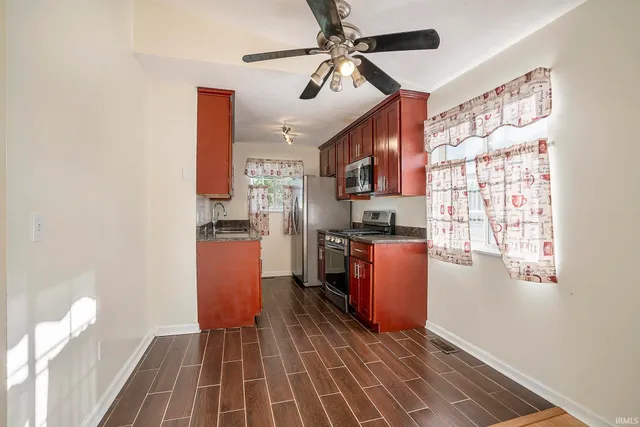 $285,900 | 507 Buffalo Court, Nappanee, IN 46550