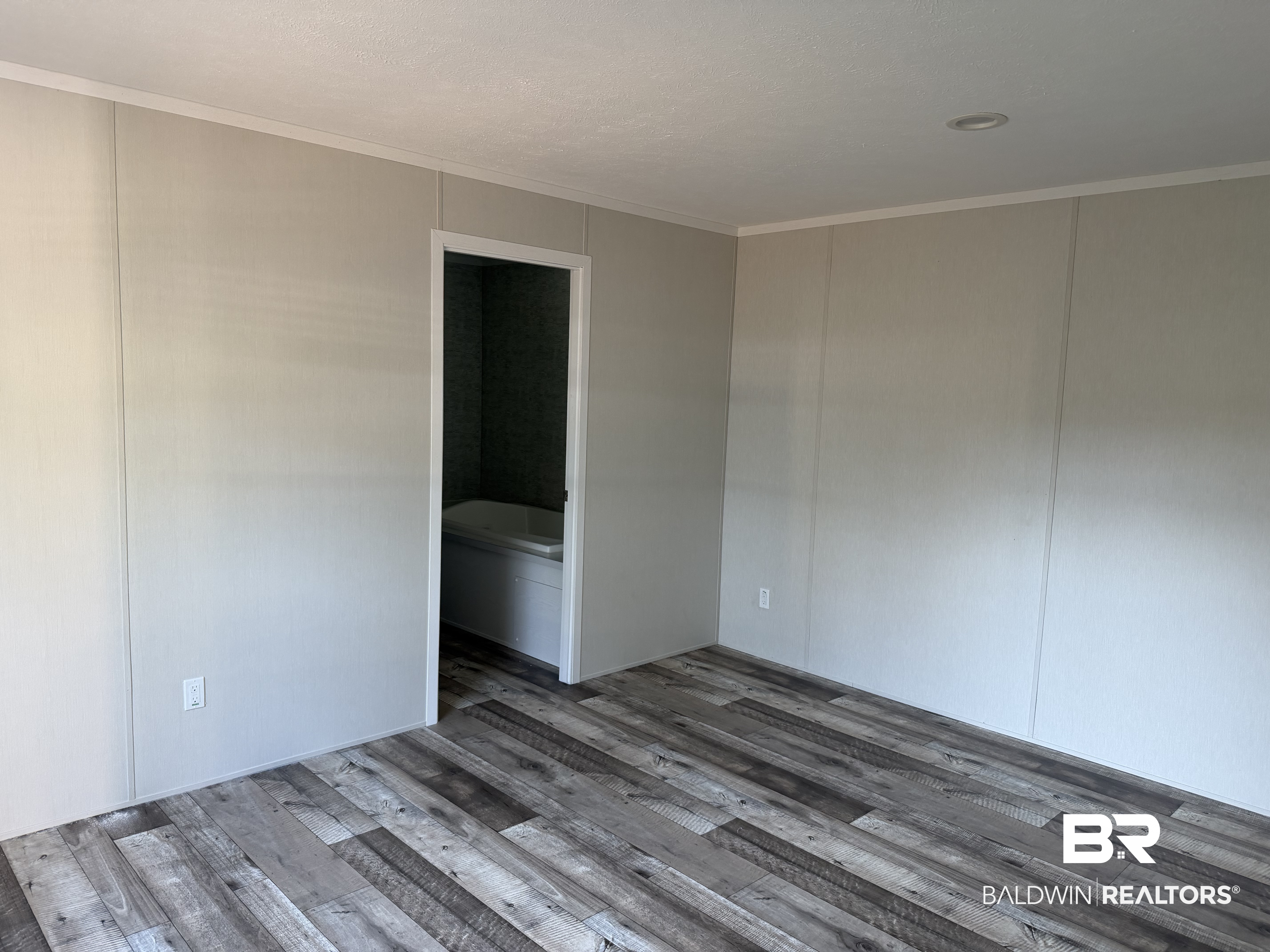 8130 Tanner Williams Road, Unit 85 Mobile, AL 36608 - Photo 6 of 17 Gallery Image 6