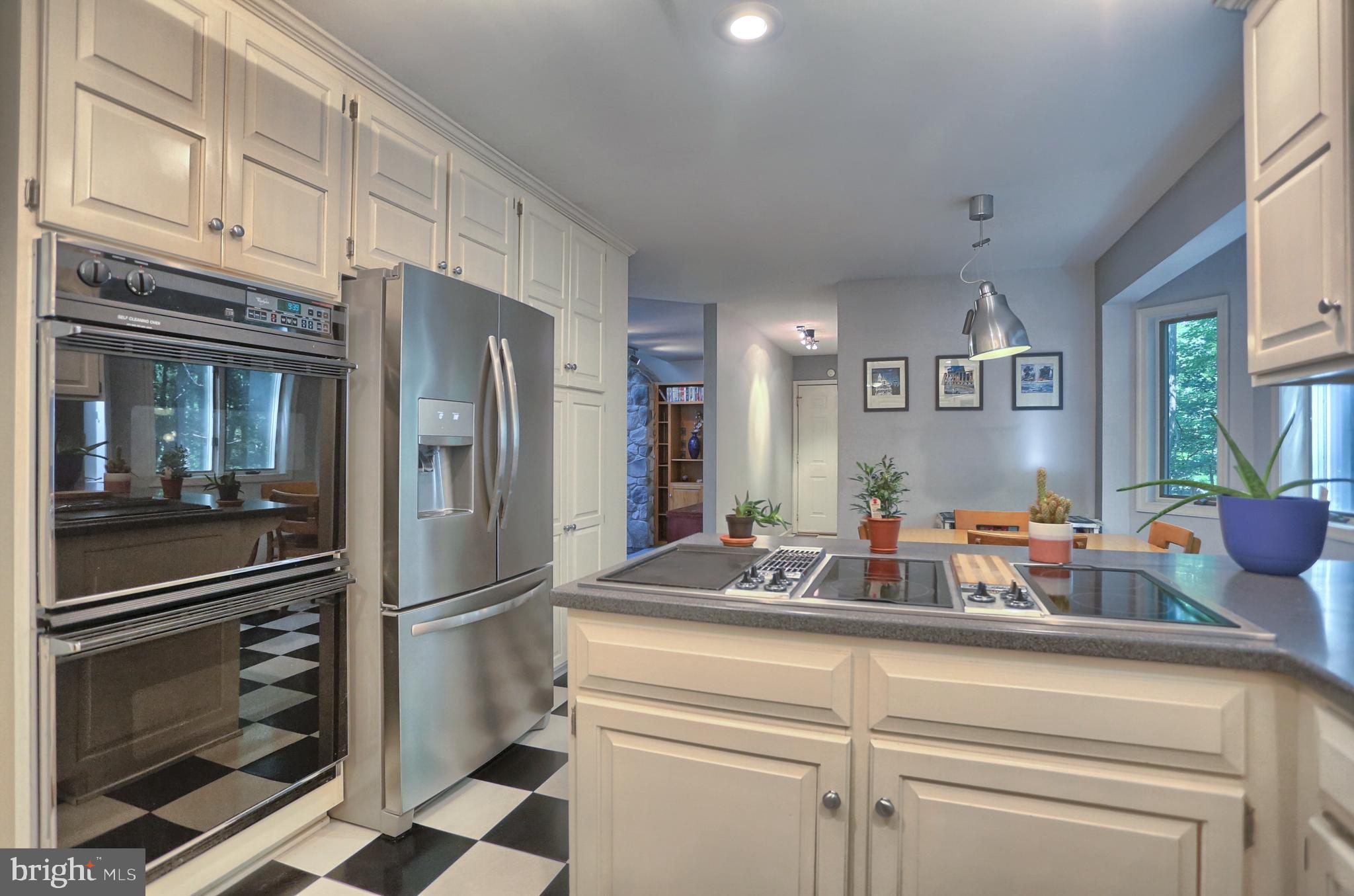1364 Kuhn Road Boiling Springs, PA 17007 - Photo 17 of 47 Gallery Image 17