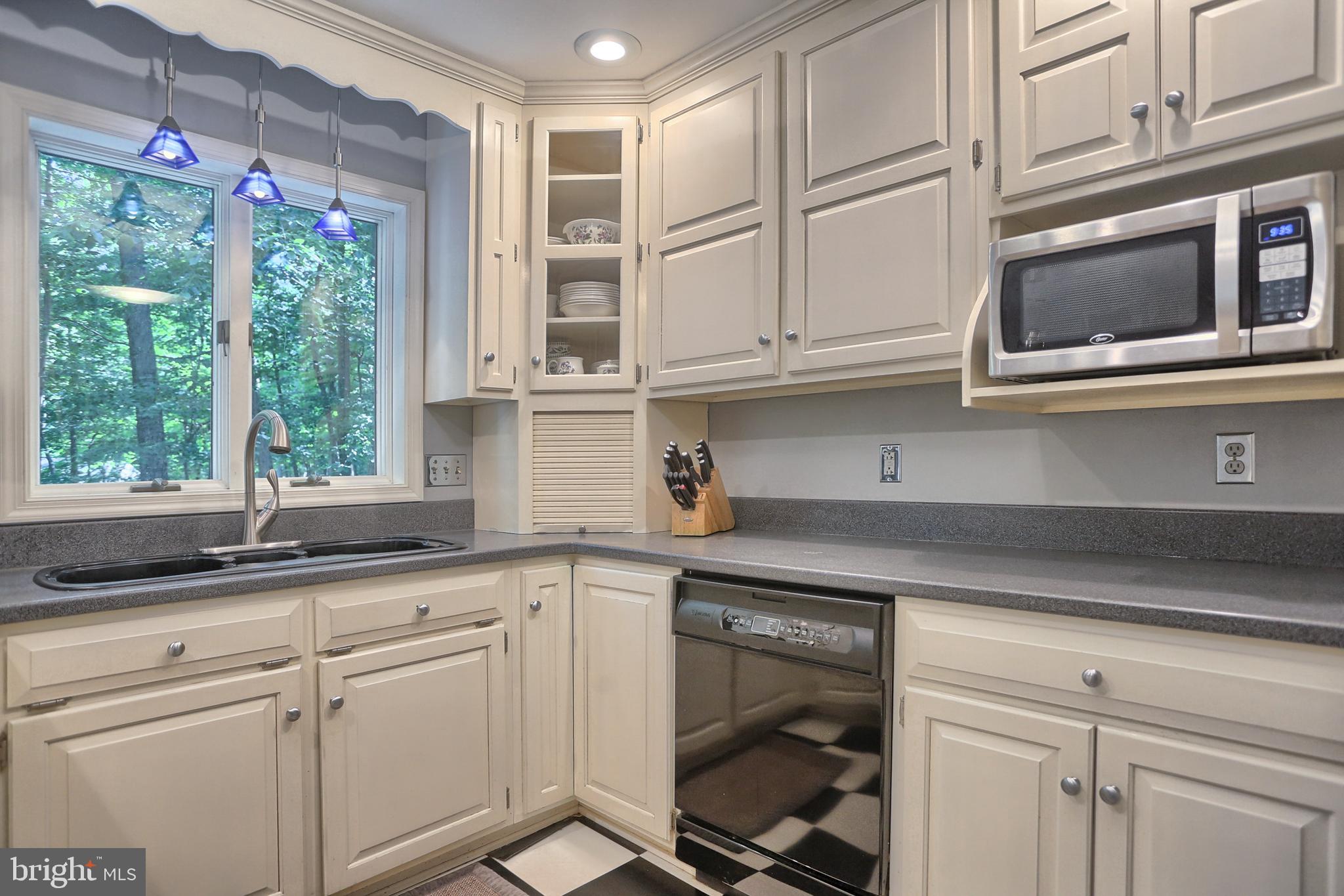 1364 Kuhn Road Boiling Springs, PA 17007 - Photo 20 of 47 Gallery Image 20