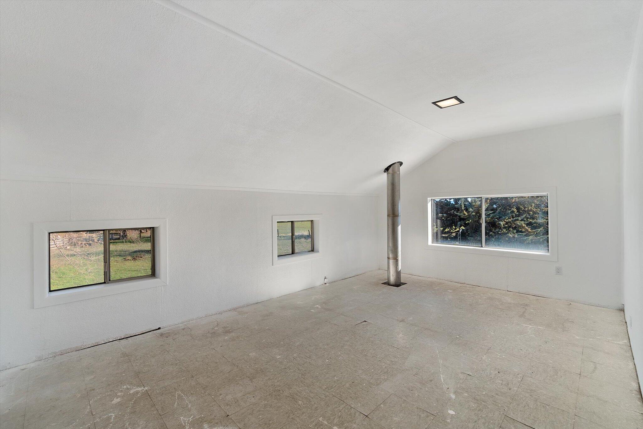 45887 Pittville Road McArthur, CA 96056 - Photo 14 of 40 14-BiggerFlow Real Estate Media-14