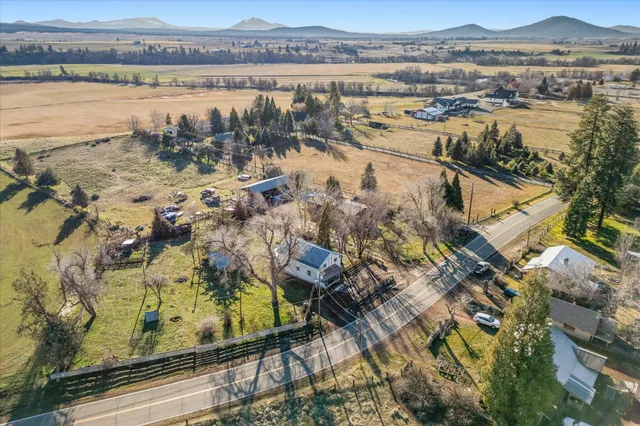 $199,900 | 45887 Pittville Road, McArthur, CA 96056