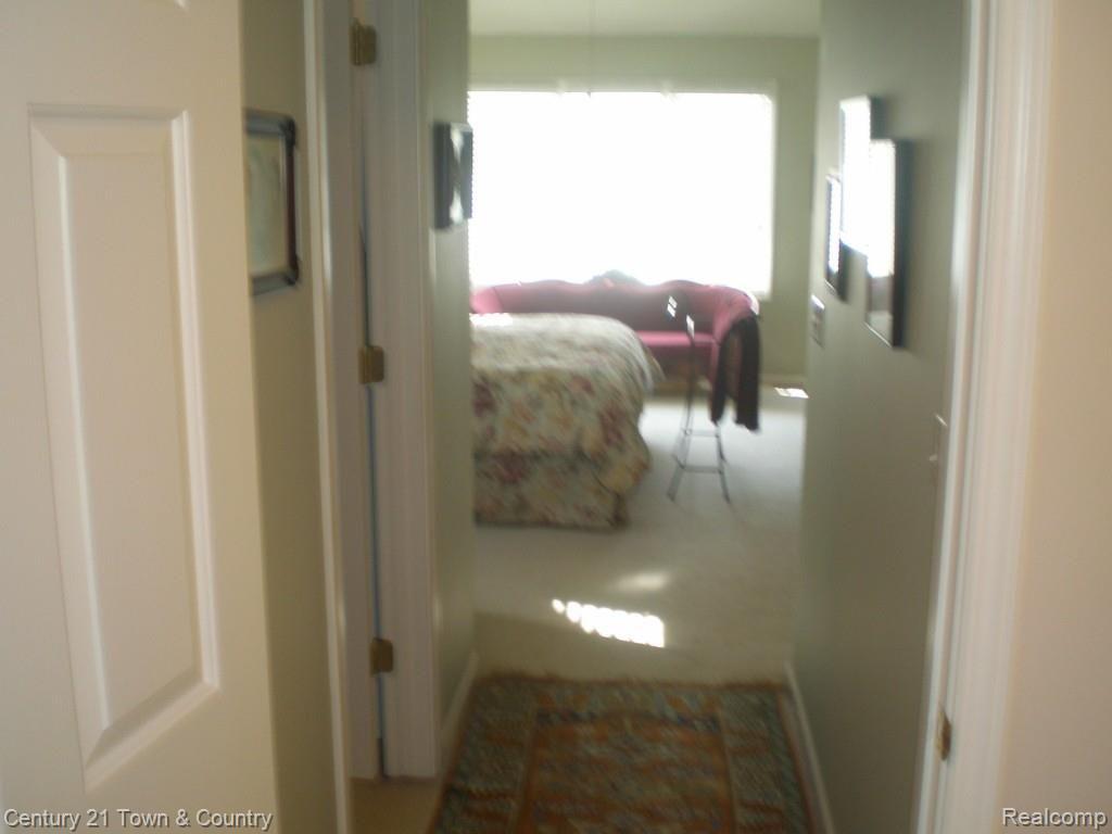 3204 Topview Court Rochester, MI 48309 - Photo 10 of 35 P2260075.jpg
