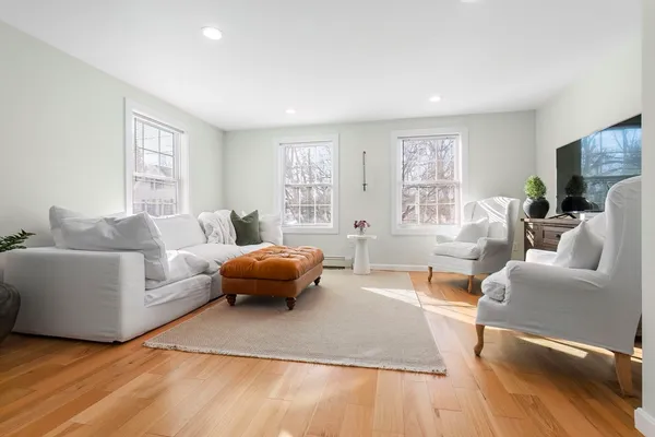 $799,900 | 27-29 Lake Street, Amesbury, MA 01913