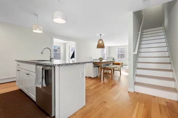 $799,900 | 27-29 Lake Street, Amesbury, MA 01913