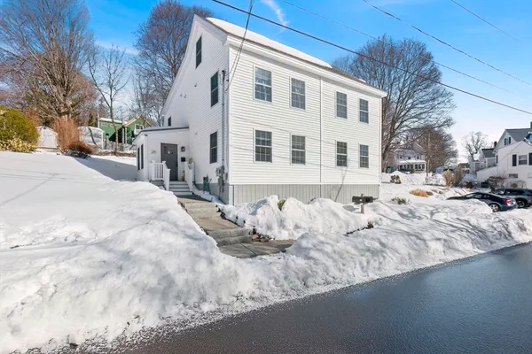 $799,900 | 27-29 Lake Street, Amesbury, MA 01913