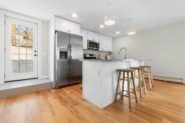 $799,900 | 27-29 Lake Street, Amesbury, MA 01913