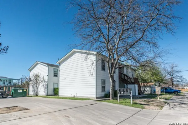 $1,025 | 1405 Donaldson Avenue, Unit 202, San Antonio, TX 78228