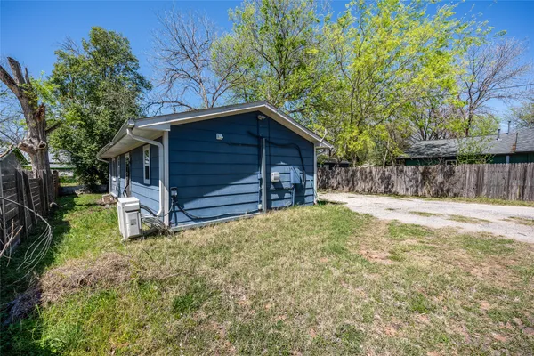 $1,250 | 1116 Ebert Avenue, Unit B, Austin, TX 78721