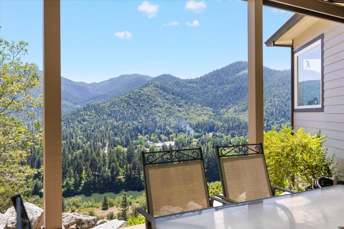 3344 Pearce Park Road Grants Pass, OR 97526 - Photo 35 of 65 View from extra outdoor living space on Front porch.