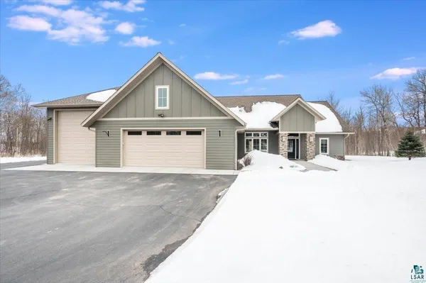 $799,900 | 5005 Knotty Wood Court, Hermantown, MN 55811
