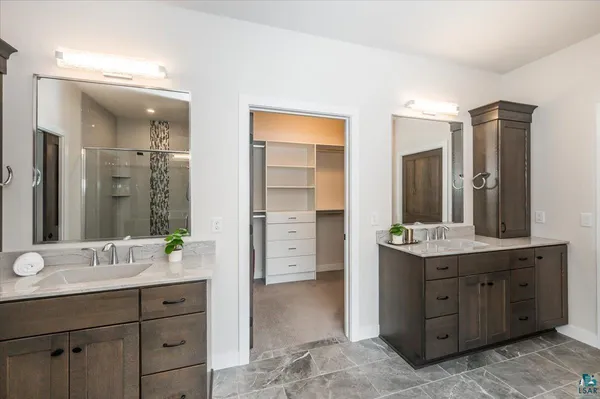 $799,900 | 5005 Knotty Wood Court, Hermantown, MN 55811