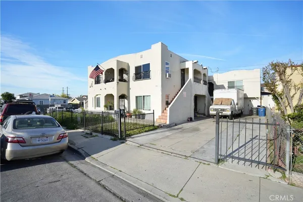 $1,099,999 | 545 Eastmont Avenue, Los Angeles, CA 90022