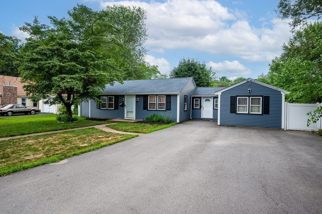 11 Savoy Street Worcester, MA 01607 - Photo 2 of 27 Gallery Image 2
