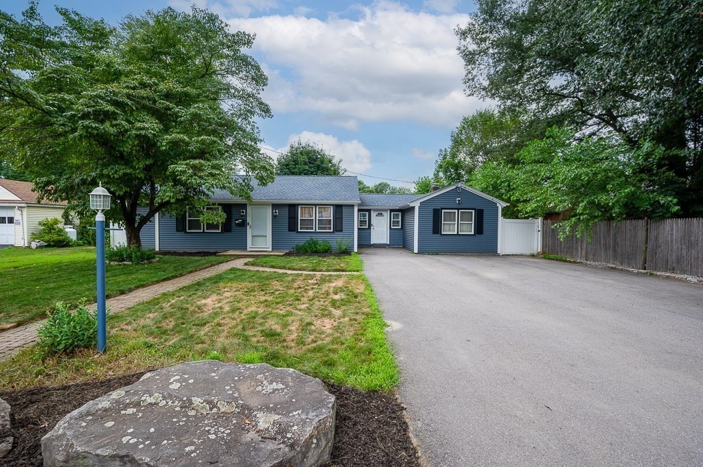 11 Savoy Street Worcester, MA 01607 - Photo 3 of 27 Gallery Image 3
