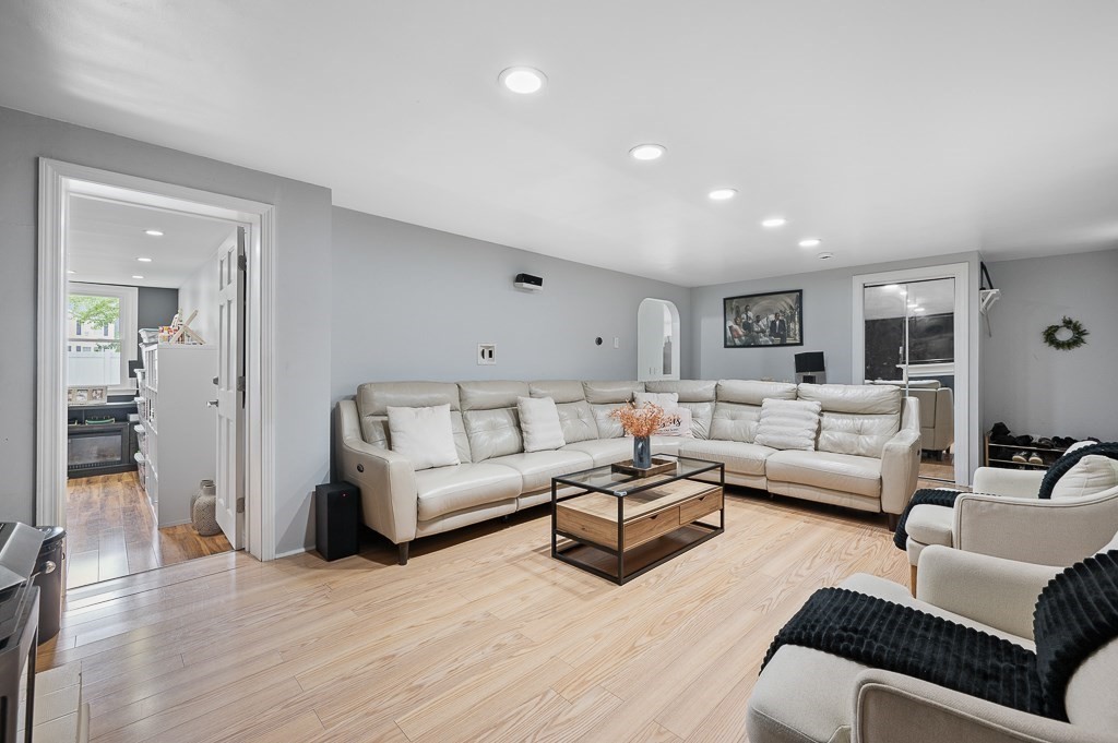 11 Savoy Street Worcester, MA 01607 - Photo 6 of 27 Gallery Image 6