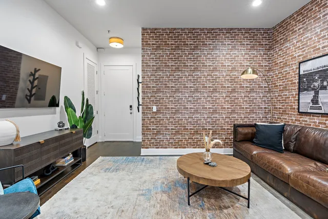 $375,000 | 210 30th Avenue North, Unit 413, Nashville, TN 37203