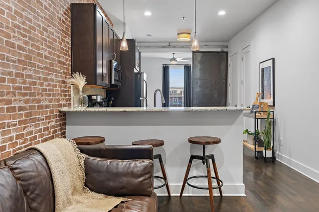 $375,000 | 210 30th Avenue North, Unit 413, Nashville, TN 37203