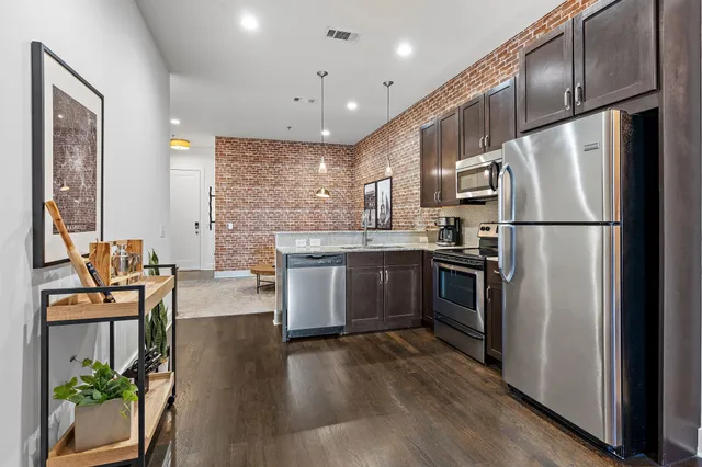 $375,000 | 210 30th Avenue North, Unit 413, Nashville, TN 37203