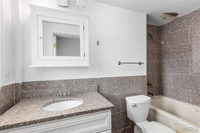 $9,750,000 | 3450 Russell Boulevard, St. Louis, MO 63104