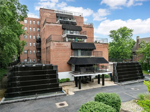 $9,750,000 | 3450 Russell Boulevard, St. Louis, MO 63104