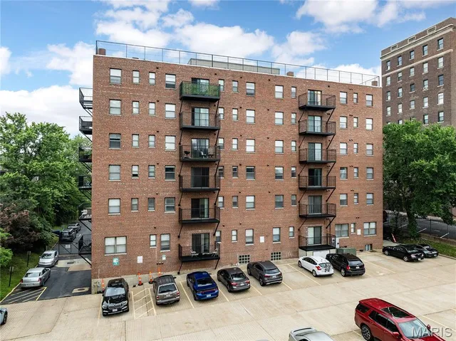 $9,750,000 | 3450 Russell Boulevard, St. Louis, MO 63104