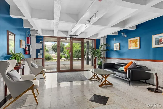 $9,750,000 | 3450 Russell Boulevard, St. Louis, MO 63104