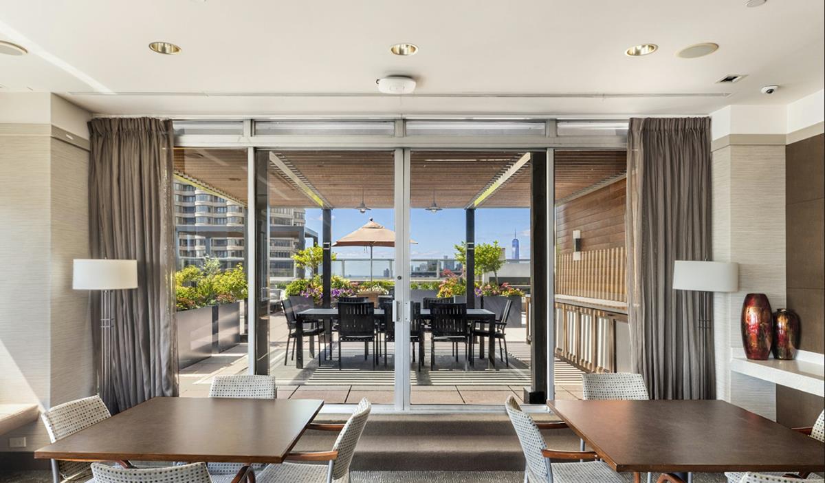 300 East 40th Street, Unit 28P Manhattan, NY 10016 - Photo 13 of 16