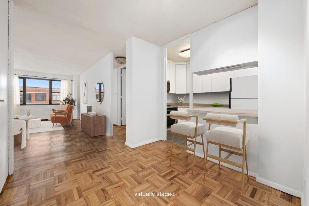 300 East 40th Street, Unit 28P Manhattan, NY 10016 - Photo 4 of 16