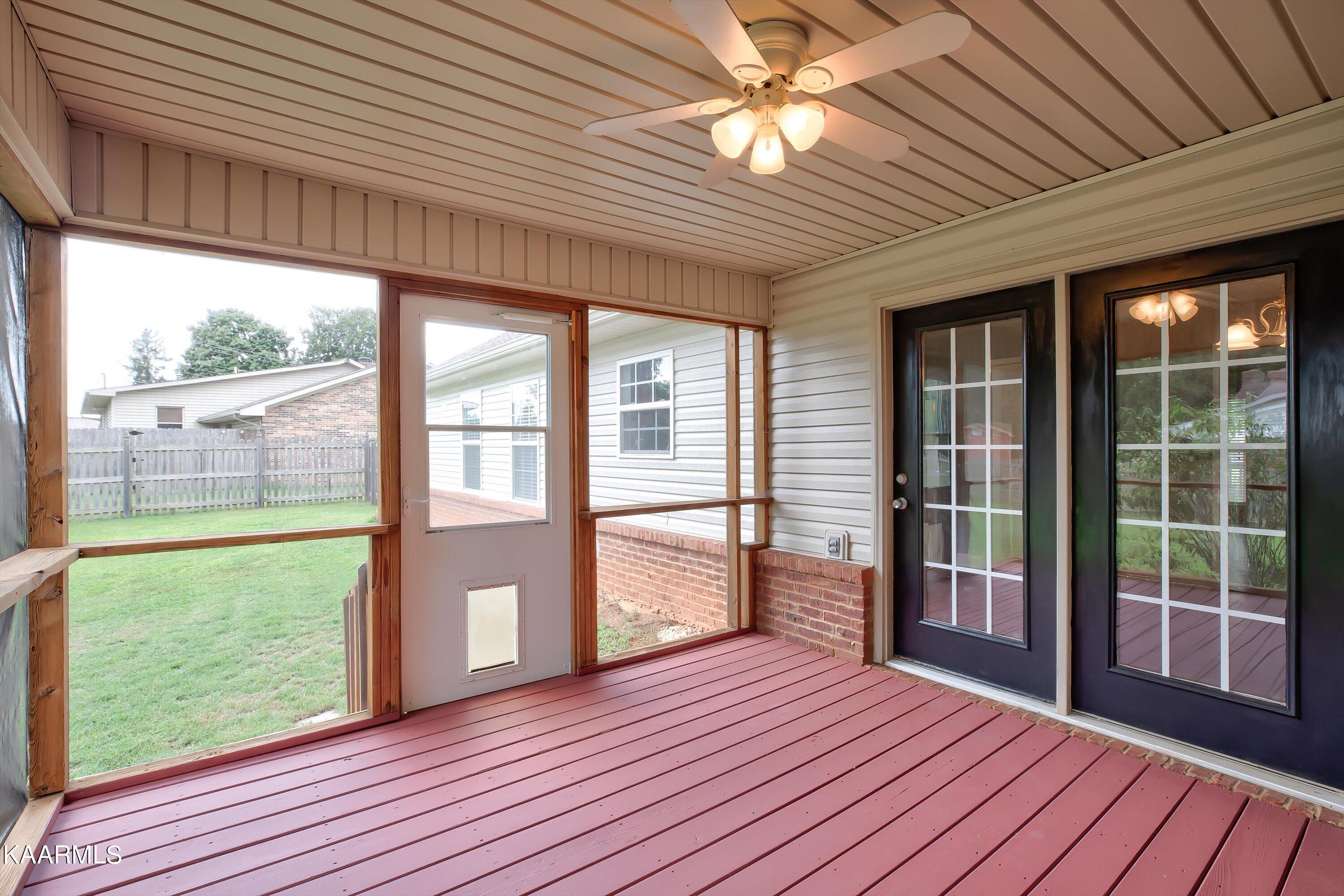 834 Alcoa Road Alcoa, TN 37701 - Photo 23 of 25 23-834 Alcoa Rd-23