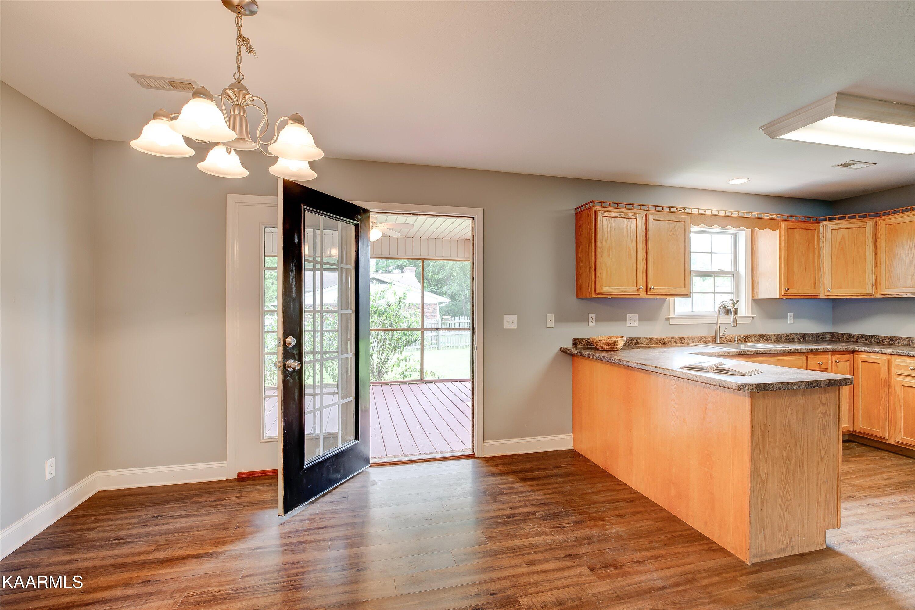 834 Alcoa Road Alcoa, TN 37701 - Photo 8 of 25 08-834 Alcoa Rd-8