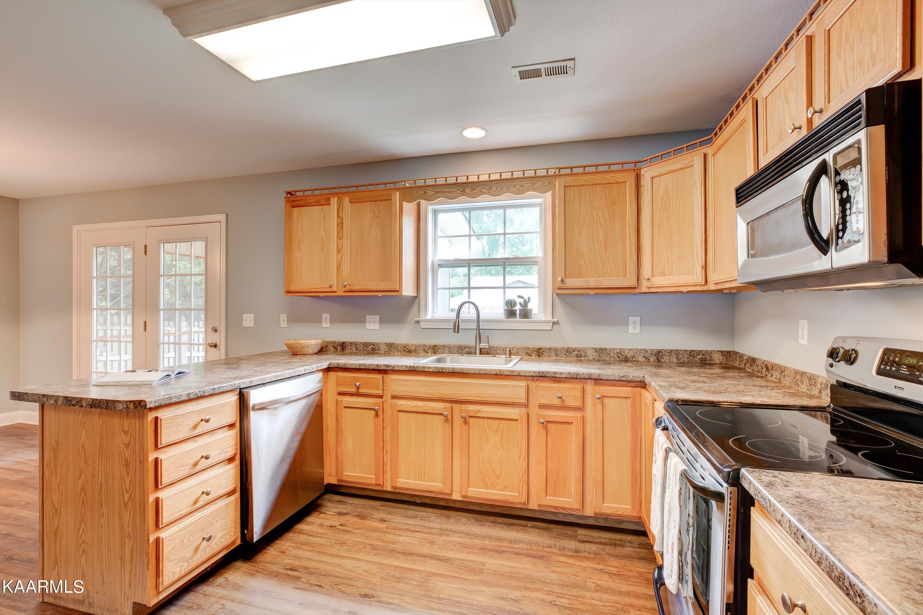 834 Alcoa Road Alcoa, TN 37701 - Photo 10 of 25 10-834 Alcoa Rd-10
