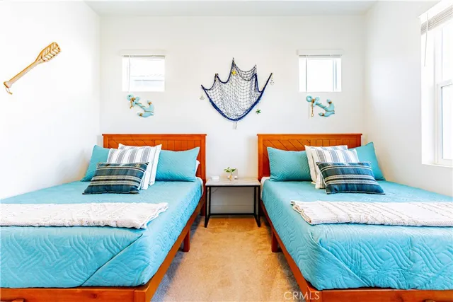 a room with table and flowerpot