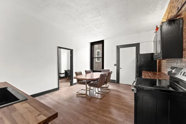 $3,000 | 136 Court Street, Unit 3, Binghamton, NY 13901