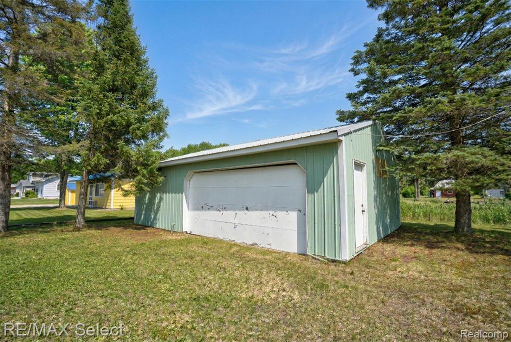 4898 Beech Road Hope, MI 48628 - Photo 2 of 26 Gallery Image 2