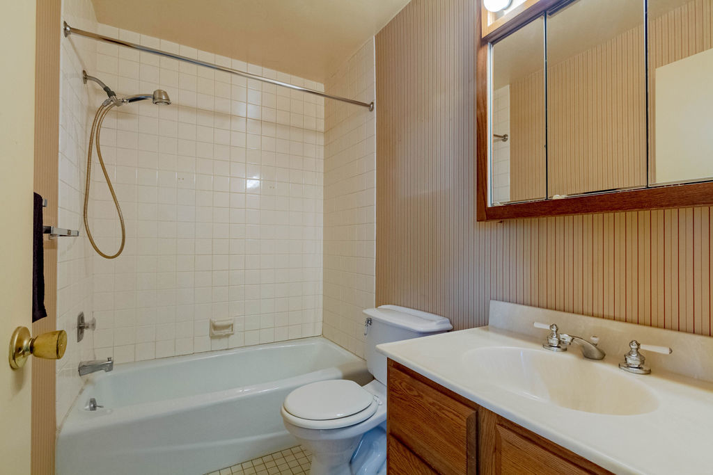 8937 Harms Road Morton Grove, IL 60053 - Photo 14 of 27 Gallery Image 14