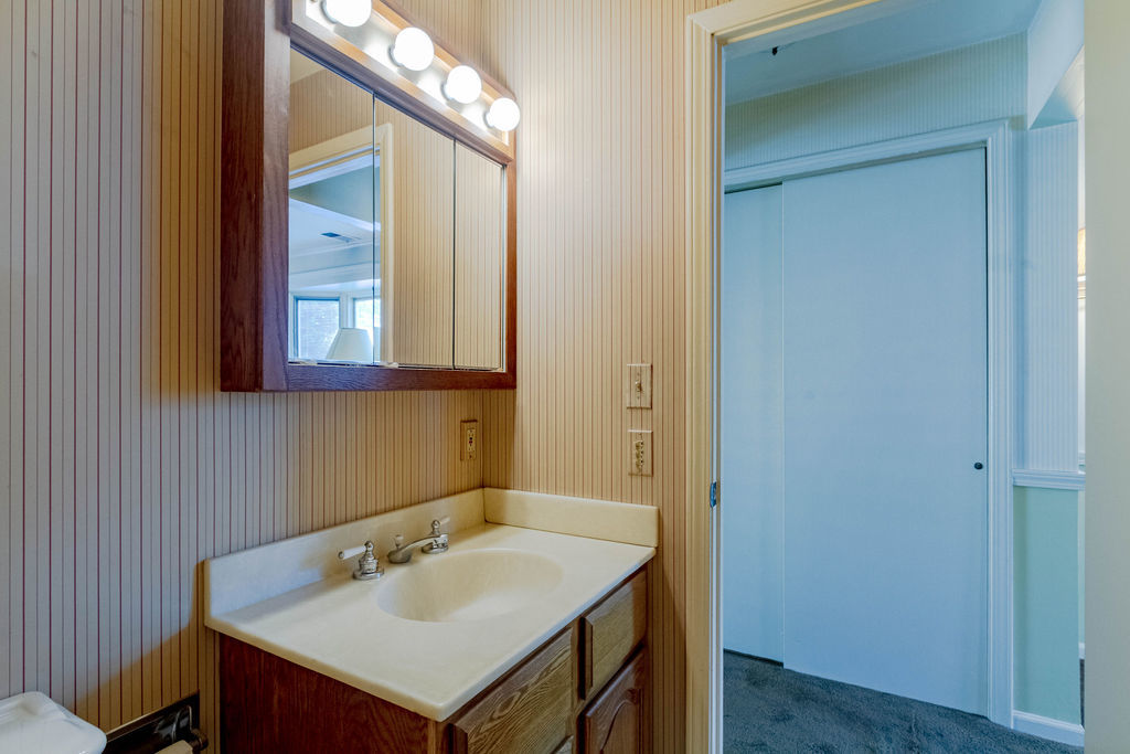 8937 Harms Road Morton Grove, IL 60053 - Photo 15 of 27 Gallery Image 15